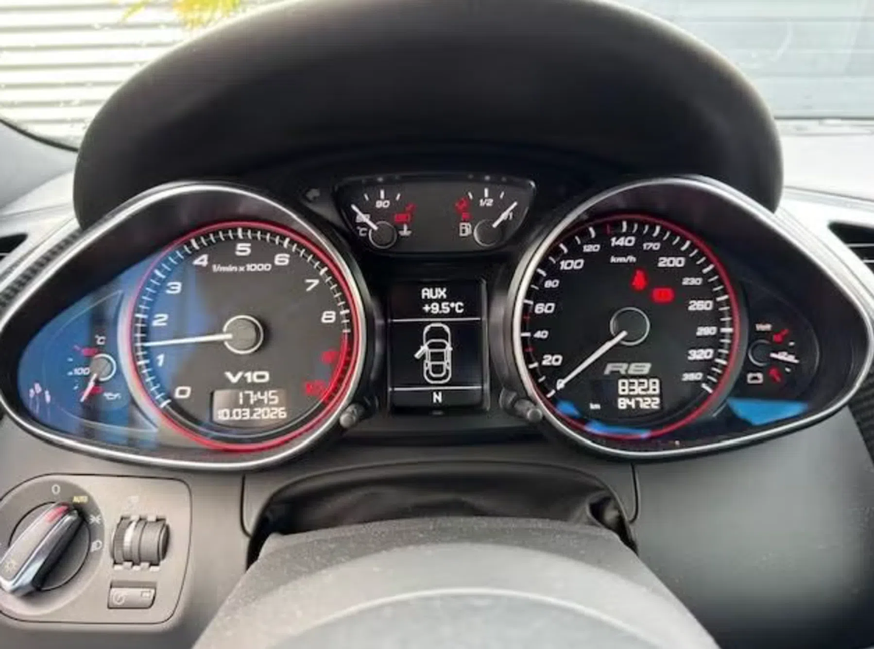 Audi R8 V10